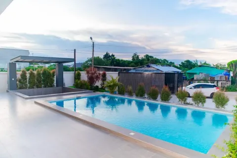 Вилла в Паттайе, Таиланд с 4 спальнями  № 173416 - фото 2