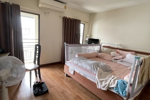 Townhouse in Wang Thonglang, Bangkok, Thailand 3 bedrooms № 137020 - photo 5