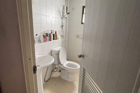 Townhouse in Wang Thonglang, Bangkok, Thailand 3 bedrooms № 137020 - photo 13