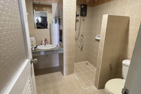 Townhouse in Wang Thonglang, Bangkok, Thailand 3 bedrooms № 137020 - photo 9