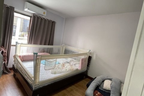 Townhouse in Wang Thonglang, Bangkok, Thailand 3 bedrooms № 137020 - photo 30