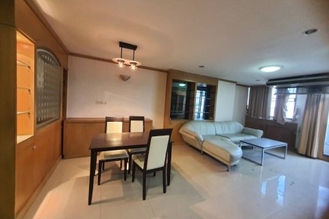 Condo in Watthana, Bangkok, Thailand, 2 bedrooms  № 158474 - photo 4