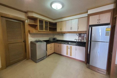 Condo in Watthana, Bangkok, Thailand, 2 bedrooms  № 158474 - photo 7