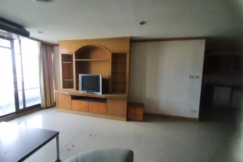 Condo in Watthana, Bangkok, Thailand, 2 bedrooms  № 158474 - photo 5