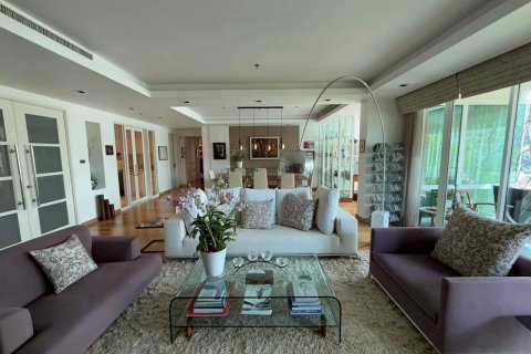 Condo à Khlong Toei, Bangkok, Thaïlande, 4 chambres  № 158471