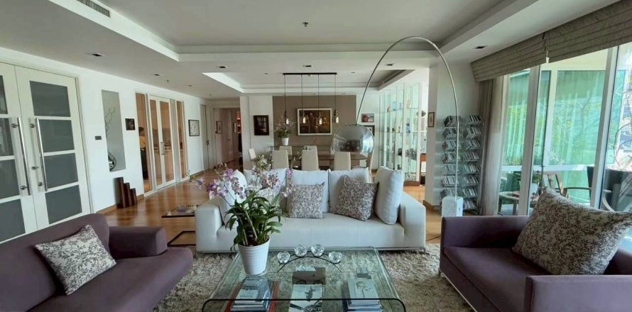 Condo à Khlong Toei, Bangkok, Thaïlande, 4 chambres  № 158471