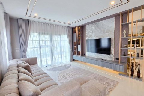 Maison à Bang Kaeo, Thaïlande 4 chambres № 158475