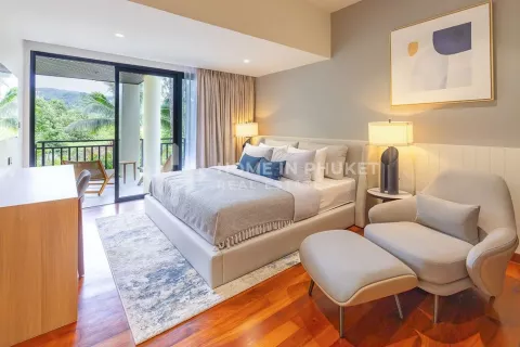 House in Phuket, Thailand 4 bedrooms № 135140 - photo 25