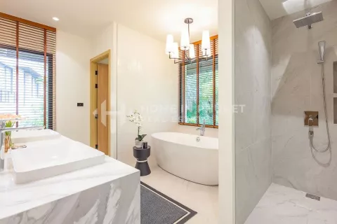 House in Phuket, Thailand 4 bedrooms № 135140 - photo 17