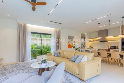 House in Bang Tao, Thailand 3 bedrooms № 135139 - photo 5