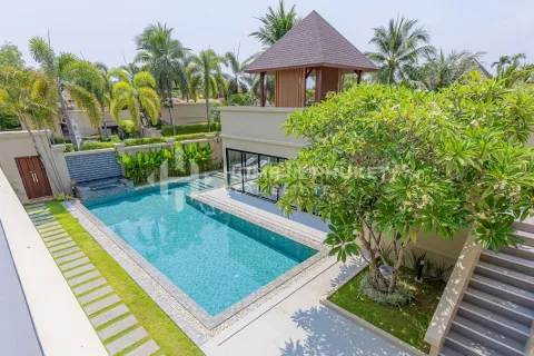 House in Bang Tao, Thailand 3 bedrooms № 135139 - photo 23
