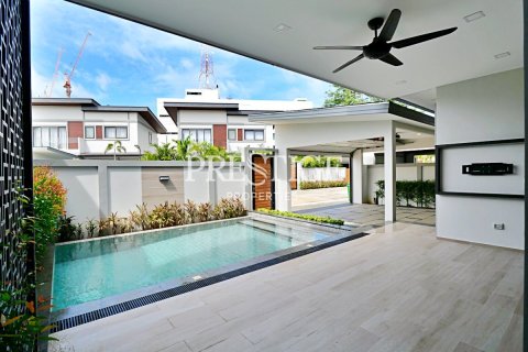 House in Pattaya, Thailand 3 bedrooms № 197969 - photo 26