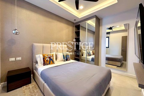 House in Pattaya, Thailand 3 bedrooms № 197969 - photo 18