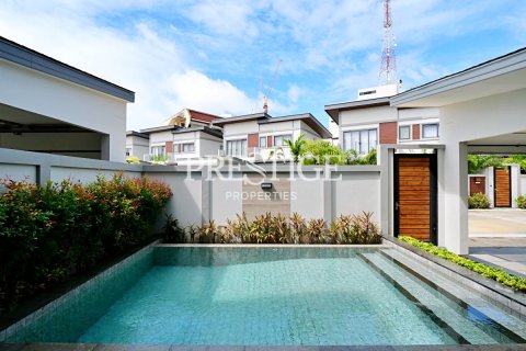 House in Pattaya, Thailand 3 bedrooms № 197969 - photo 27