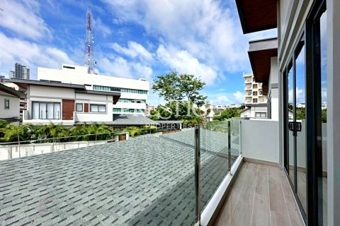 House in Pattaya, Thailand 3 bedrooms № 197969 - photo 17