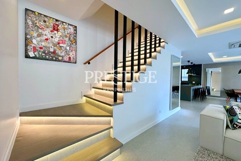 House in Pattaya, Thailand 3 bedrooms № 197969 - photo 12