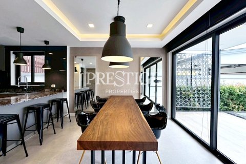 House in Pattaya, Thailand 3 bedrooms № 197969 - photo 7
