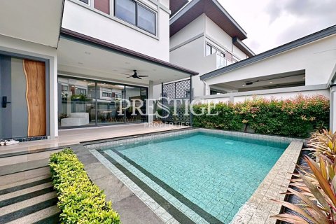 House in Pattaya, Thailand 3 bedrooms № 197969 - photo 28