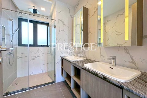 House in Pattaya, Thailand 3 bedrooms № 197969 - photo 16
