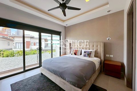 House in Pattaya, Thailand 3 bedrooms № 197969 - photo 13