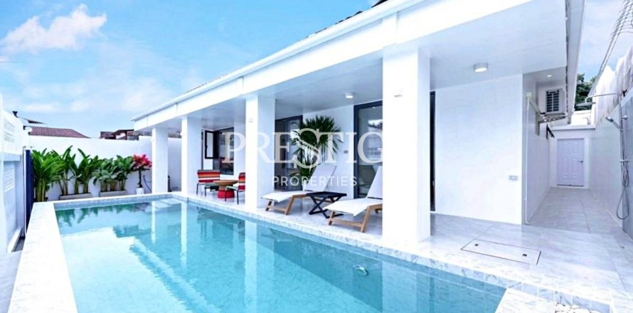 House in Pattaya, Thailand 4 bedrooms № 197965