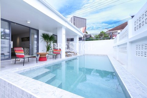 House in Pattaya, Thailand 4 bedrooms № 197965 - photo 20
