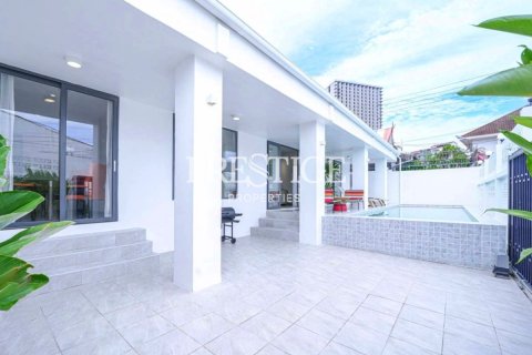 House in Pattaya, Thailand 4 bedrooms № 197965 - photo 22