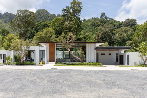 Villa in Kathu, Thailand 5 bedrooms № 149125 - photo 27