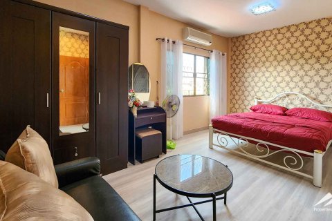 House in Chiang Mai, Thailand 3 bedrooms № 122819 - photo 23