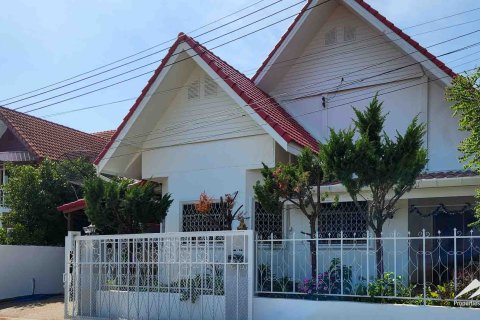 House in Chiang Mai, Thailand 3 bedrooms № 122819 - photo 1