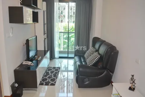 Condo in Watthana, Bangkok, Thailand, 2 bedrooms  № 161214 - photo 2