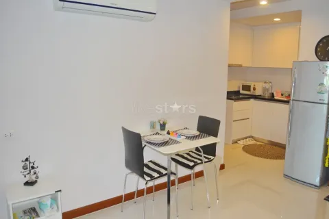 Condo in Watthana, Bangkok, Thailand, 2 bedrooms  № 161214 - photo 3