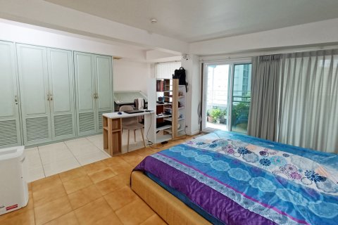 Duplex in Khlong Toei, Bangkok, Thailand 4 bedrooms № 137100 - photo 12