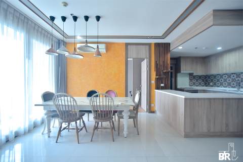 Condo in Bangkok, Thailand, 2 bedrooms № 184975 - photo 4