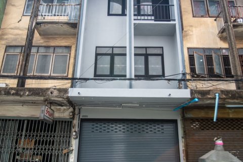 Townhouse in Bang Kapi, Bangkok, Thailand 4 bedrooms № 147267 - photo 5