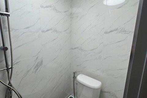 Townhouse in Bang Kapi, Bangkok, Thailand 4 bedrooms № 147267 - photo 9