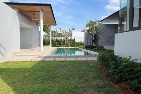 Villa in Phuket, Thailand 4 bedrooms № 169371 - photo 11