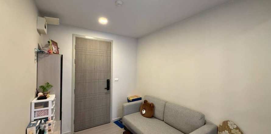 Studio in the Condo in Khlong Toei, Bangkok, Thailand № 169366