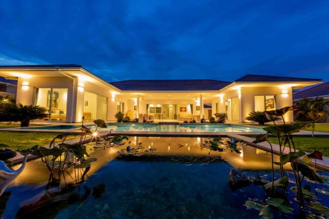 Villa à Hua Hin, Thaïlande 3 chambres № 166488