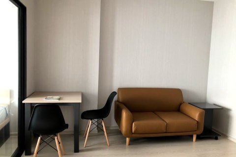 Студия в кондо в Самутпракане, Таиланд № 149984 - фото 2