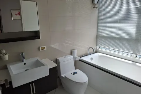 Кондоминиум с 3 спальнями в Ваттхане, Бангкок, Таиланд № 149982 - фото 8