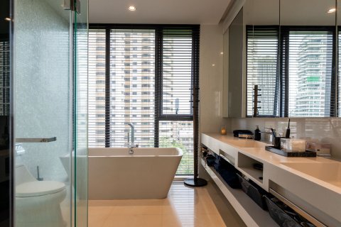 Кондоминиум с 2 спальнями в Ваттхане, Бангкок, Таиланд № 149981 - фото 17