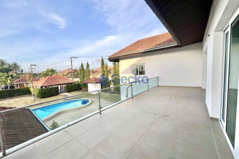 House in Pattaya, Thailand 5 bedrooms № 197149 - photo 27