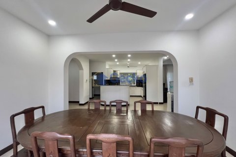 House in Pattaya, Thailand 5 bedrooms № 197149 - photo 20