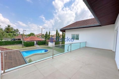 House in Pattaya, Thailand 5 bedrooms № 197150 - photo 22