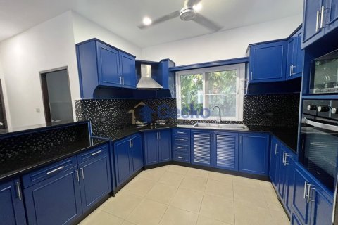 House in Pattaya, Thailand 5 bedrooms № 197150 - photo 21