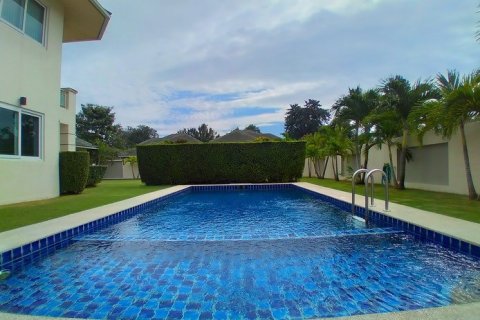 Haus in Pattaya, Thailand 4 Schlafzimmer № 223158 - Foto 2