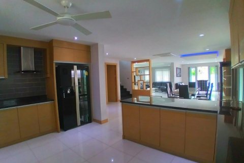 Haus in Pattaya, Thailand 4 Schlafzimmer № 223158 - Foto 8