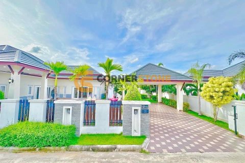 Studio in Pattaya, Thailand № 167005