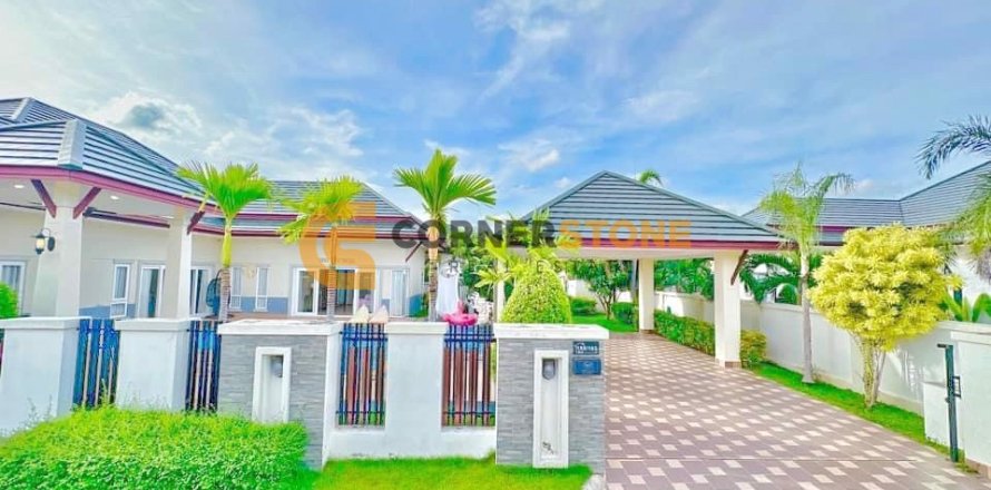 Studio in Pattaya, Thailand № 167005